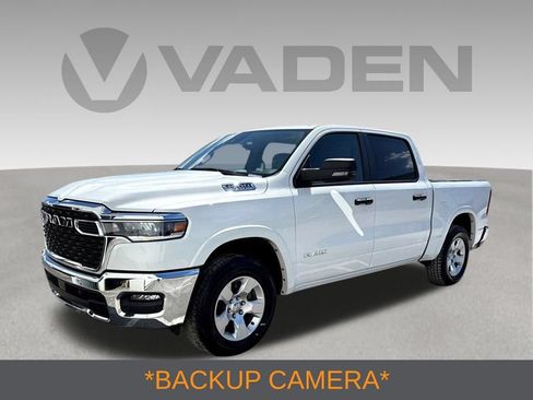 Used 2025 RAM 1500 Big Horn AWD/4WD image 3