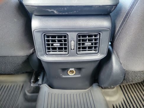 Used 2025 Toyota RAV4 LE AWD/4WD image 14