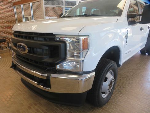 Used 2022 Ford F350 XL w/ Power Equipment Group AWD/4WD image 61