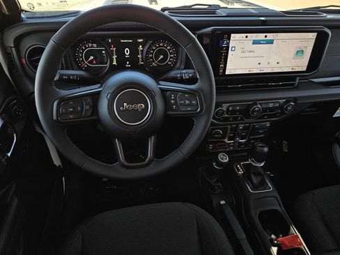 New 2025 Jeep Gladiator Rubicon w/ Convenience Group image 23