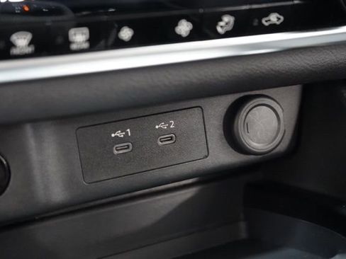 Used 2024 Nissan Rogue SV image 29