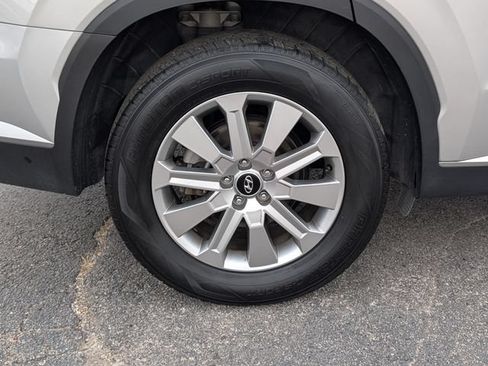Used 2024 Hyundai Palisade SEL FWD image 3