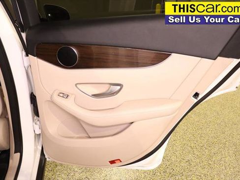 Used 2021 Mercedes-Benz GLC 300 image 38