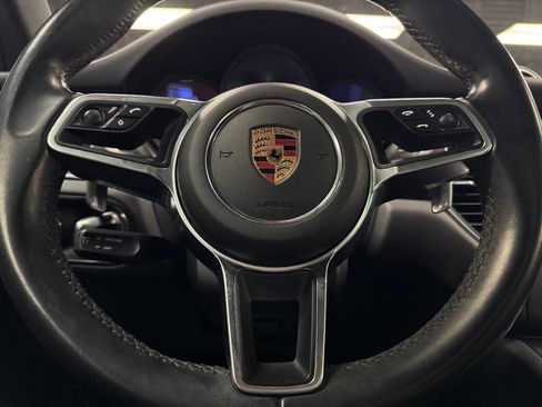 Used 2018 Porsche Macan S image 20
