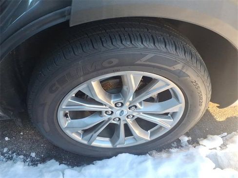 Used 2022 Ford Explorer Limited w/ Equipment Group 301A image 15