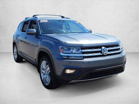 Used 2019 Volkswagen Atlas SE w/ Panoramic Sunroof Package FWD image 5
