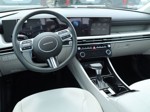 New 2026 Hyundai Tucson SEL FWD image 2