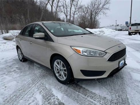 Used 2017 Ford Focus SE w/ Cold Weather Package image 2