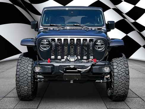 Used 2022 Jeep Wrangler Unlimited Rubicon w/ Xtreme Recon 35" Tire Package AWD/4WD image 3