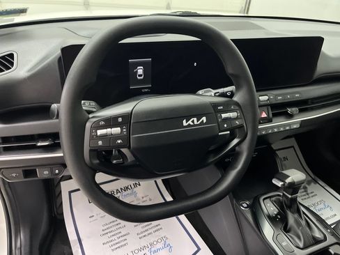 Used 2025 Kia K4 FWD image 16