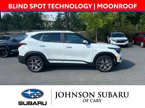 Used 2022 Kia Seltos SX w/ Sunroof Package AWD/4WD image 3