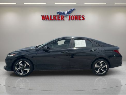 Used 2023 Hyundai Elantra SEL w/ Convenience Package FWD image 4