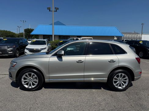 Used 2015 Audi Q5 2.0T Premium Plus w/ Technology Package AWD/4WD image 3
