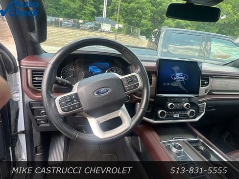 Used 2024 Ford Expedition Limited AWD/4WD image 7