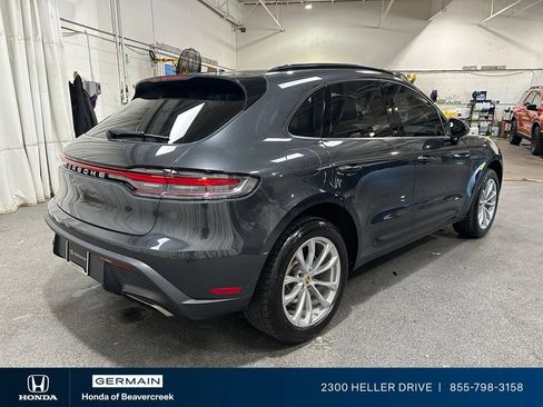 Used 2022 Porsche Macan AWD/4WD image 8