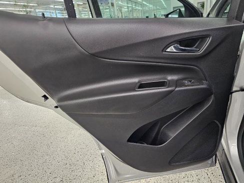 Used 2021 Chevrolet Equinox LT w/ Driver Convenience Package AWD/4WD image 26