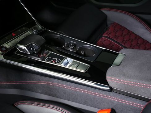 Used 2025 Audi RS 6 performance image 19