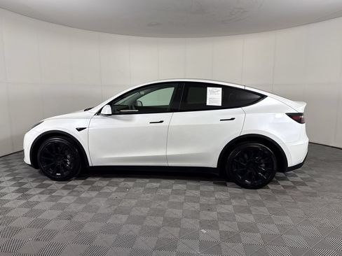 Used 2020 Tesla Model Y Long Range AWD/4WD image 2