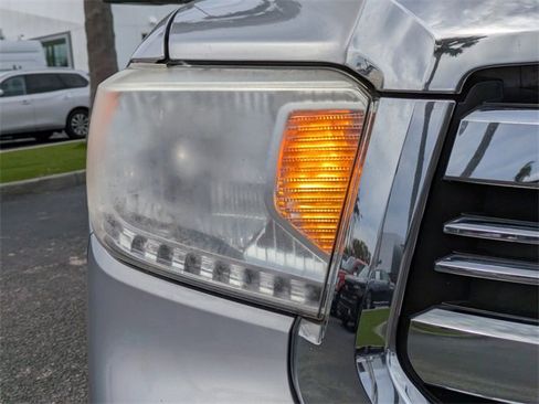 Used 2016 Toyota Tundra SR5 w/ SR5 Upgrade Package image 10