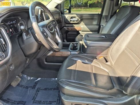 Used 2022 GMC Sierra 2500 Denali AWD/4WD image 16