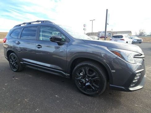 Used 2024 Subaru Ascent Onyx Edition image 3