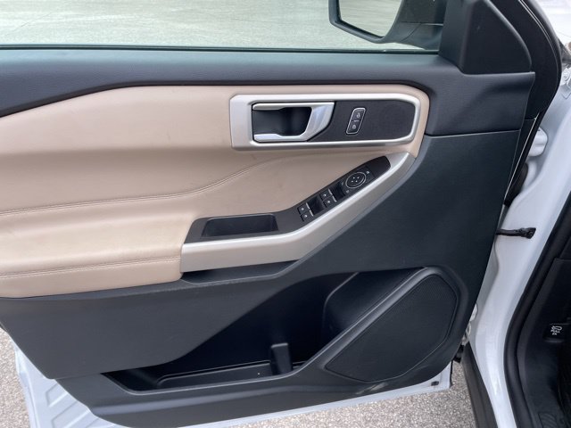 Used 2023 Ford Explorer XLT AWD/4WD image 20