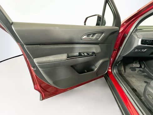 Used 2024 Honda Prologue EX image 13
