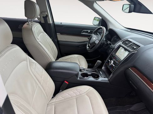Used 2017 Ford Explorer Platinum AWD/4WD image 15