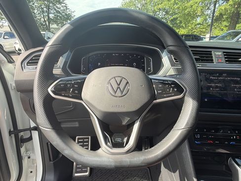 Used 2024 Volkswagen Tiguan SEL R-Line AWD/4WD image 11