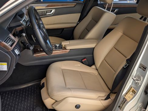 Used 2013 Mercedes-Benz E 350 Sedan image 17