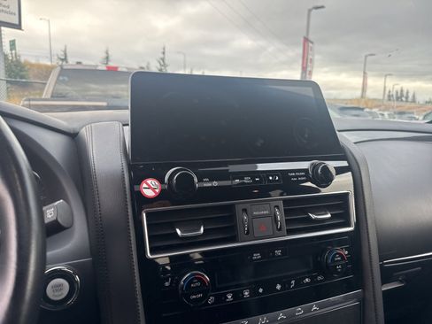 Used 2023 Nissan Armada SL w/ Midnight Edition Package image 13