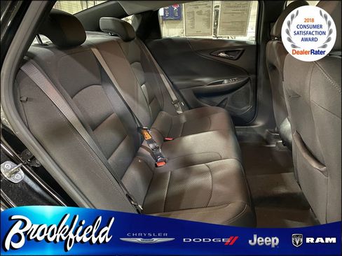Used 2023 Chevrolet Malibu LS image 18