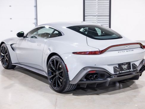 Used 2023 Aston Martin V8 Vantage Coupe RWD image 7