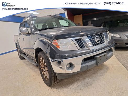 Used 2012 Nissan Frontier SL w/ Moonroof Pkg image 27