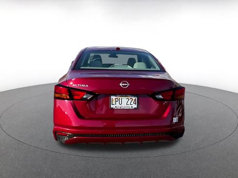 Used 2025 Nissan Altima 2.5 SV image 12