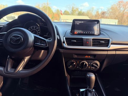 Used 2017 MAZDA MAZDA3 Sport FWD image 30