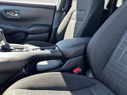 Certified 2024 Honda HR-V Sport image 18