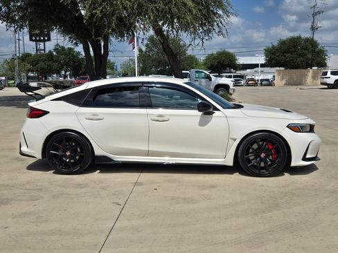 Used 2024 Honda Civic Type R image 8