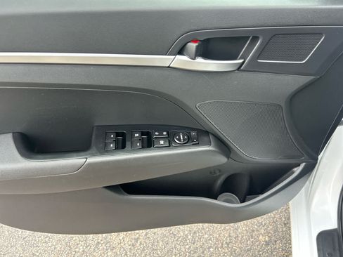 Used 2020 Hyundai Elantra SE w/ Cargo Package (C1) FWD image 10