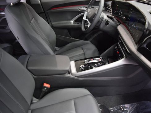 New 2025 Audi Q5 Premium image 7