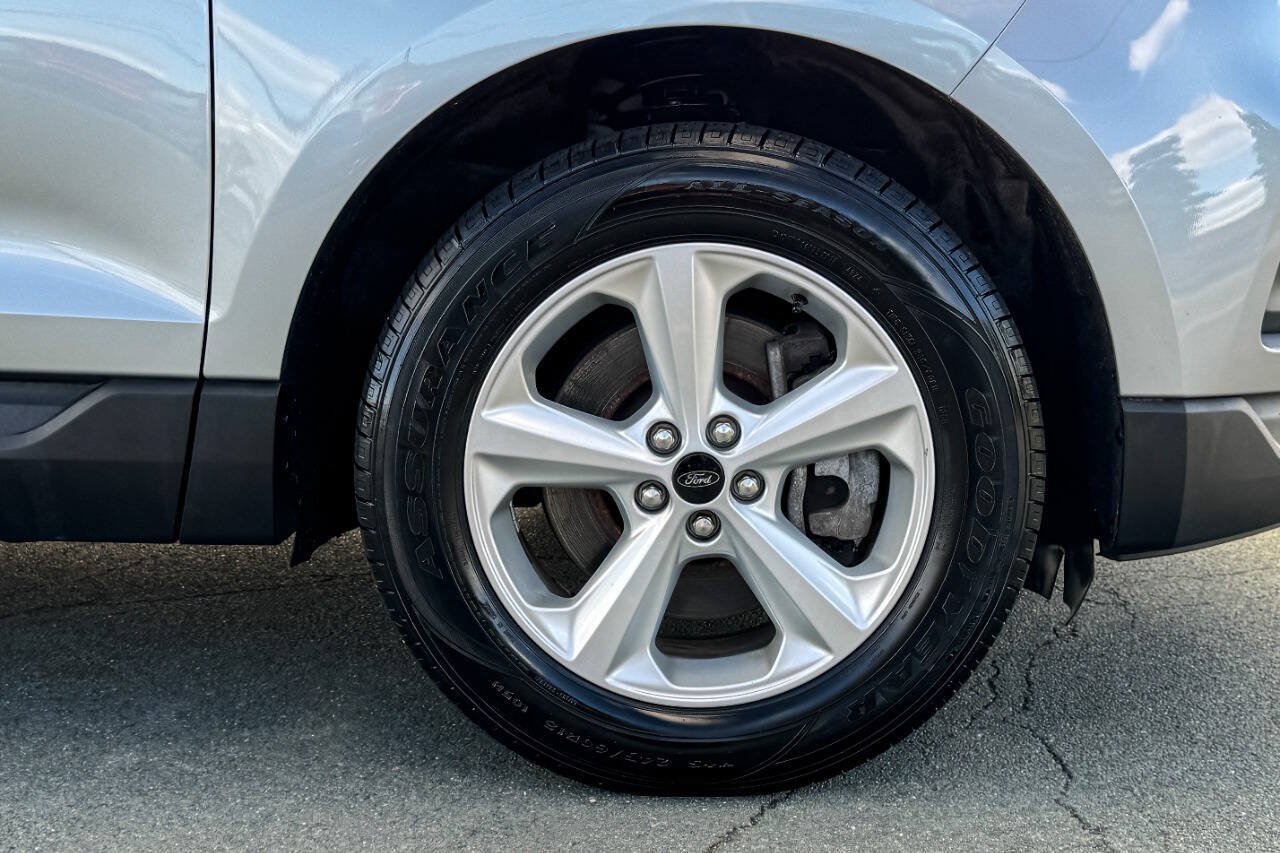 Used 2024 Ford Edge SE AWD/4WD image 10