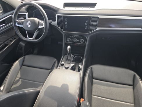 Certified 2023 Volkswagen Atlas SE w/ Black Wheel Package AWD/4WD image 19