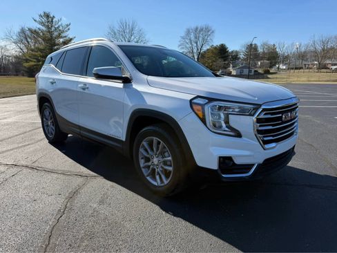 Used 2022 GMC Terrain SLT image 7