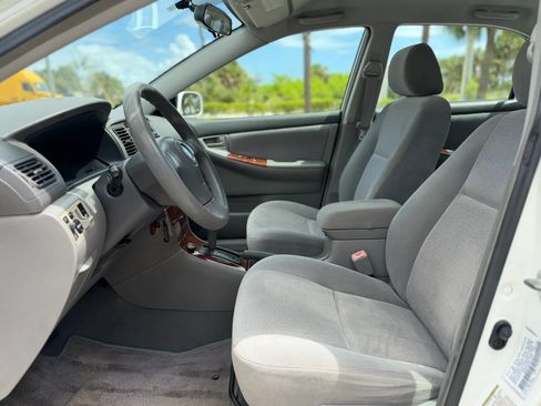 Used 2005 Toyota Corolla S FWD image 16