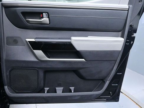 Used 2022 Toyota Tundra Limited image 24