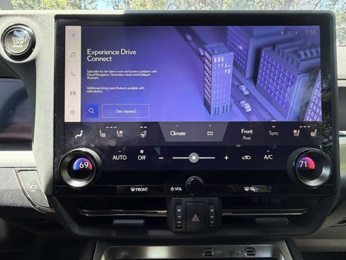 Used 2024 Lexus GX 550 w/ Accessory Package (Z1) AWD/4WD image 23