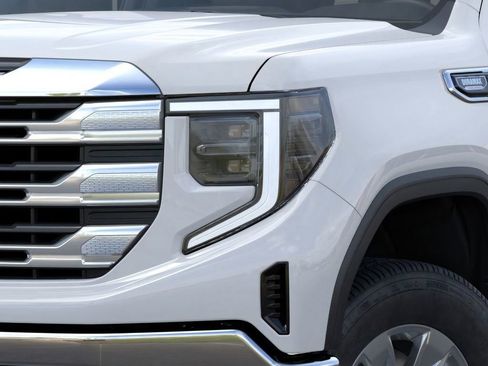 New 2026 GMC Sierra 1500 SLE image 10