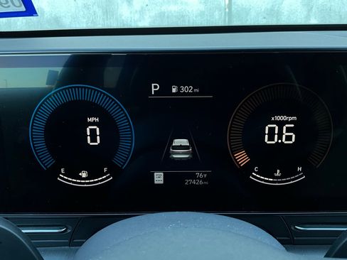 Used 2025 Hyundai Kona SEL image 39