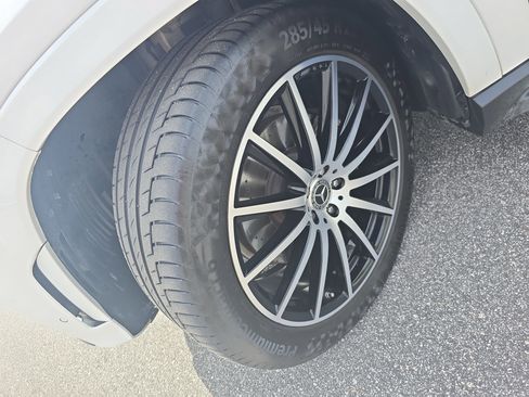 Used 2023 Mercedes-Benz GLS 450 4MATIC image 31