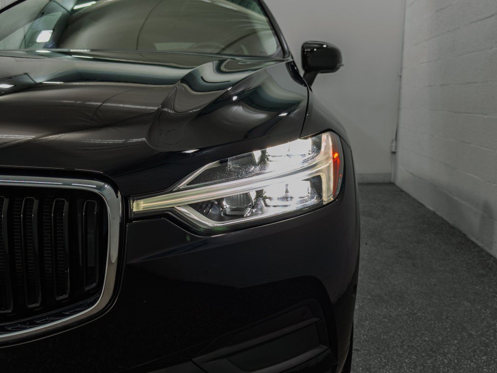 Used 2019 Volvo XC60 T5 Momentum w/ Multimedia Package AWD/4WD image 5